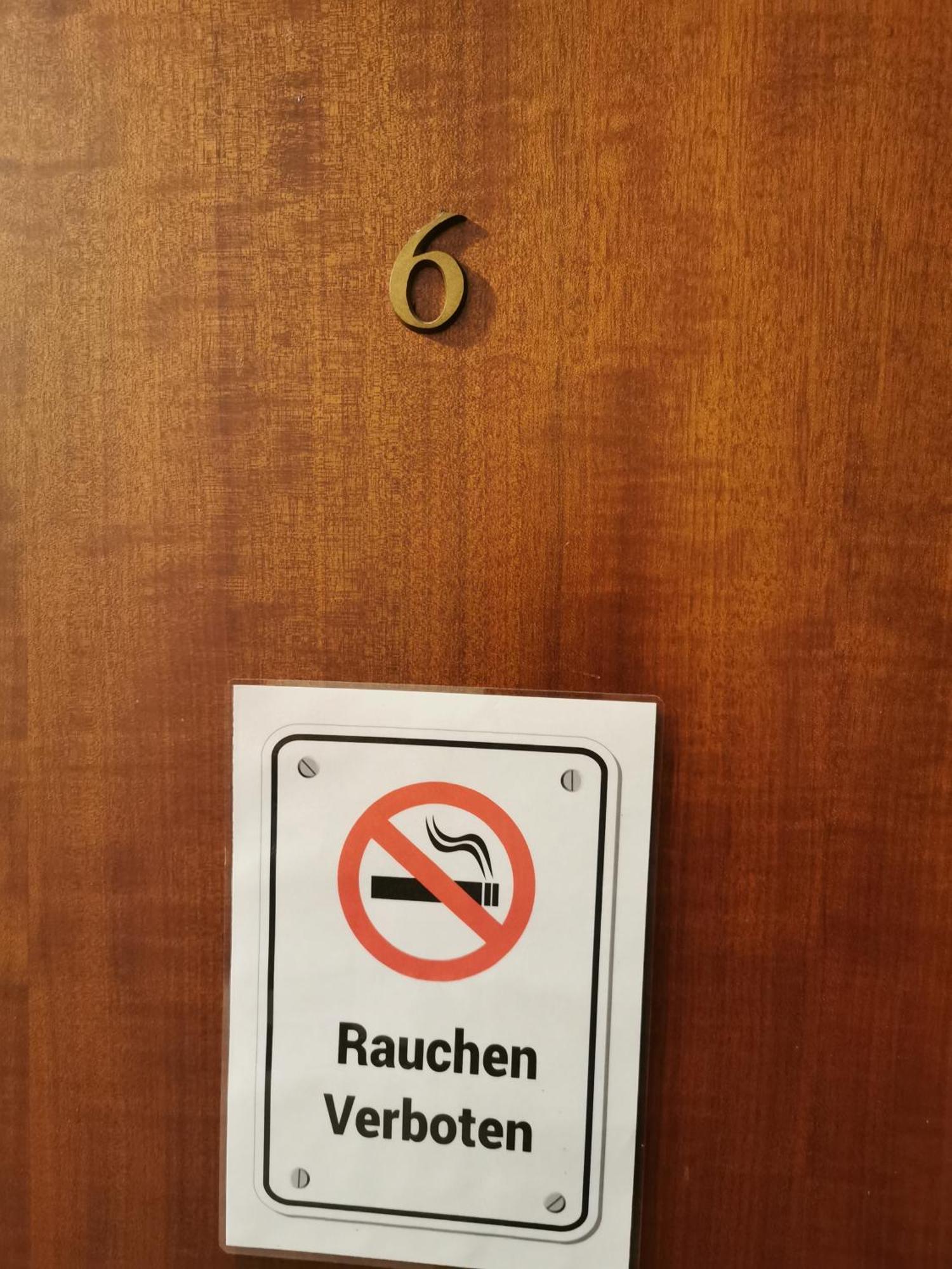 See Lord Hotel Kaiserslautern Szoba fotó